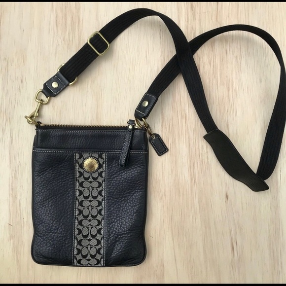 Coach Handbags - Coach Genuine Leather Crossbody Purse